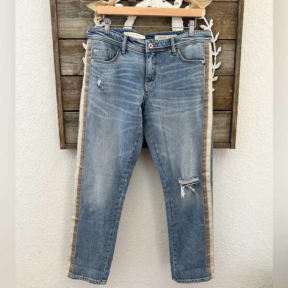 Anthropologie Pilcro slim boyfriend jeans size ribbon detail distressed denim 29 - Picture 1 of 9